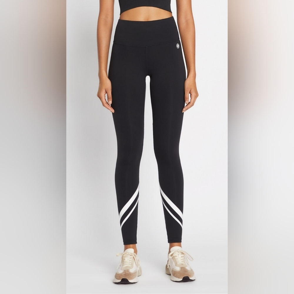 Tory Burch Sport Weightless Chevron Leggings. Size Medium